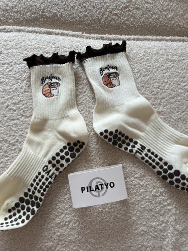 Pilates reformer grip socks - pilates,